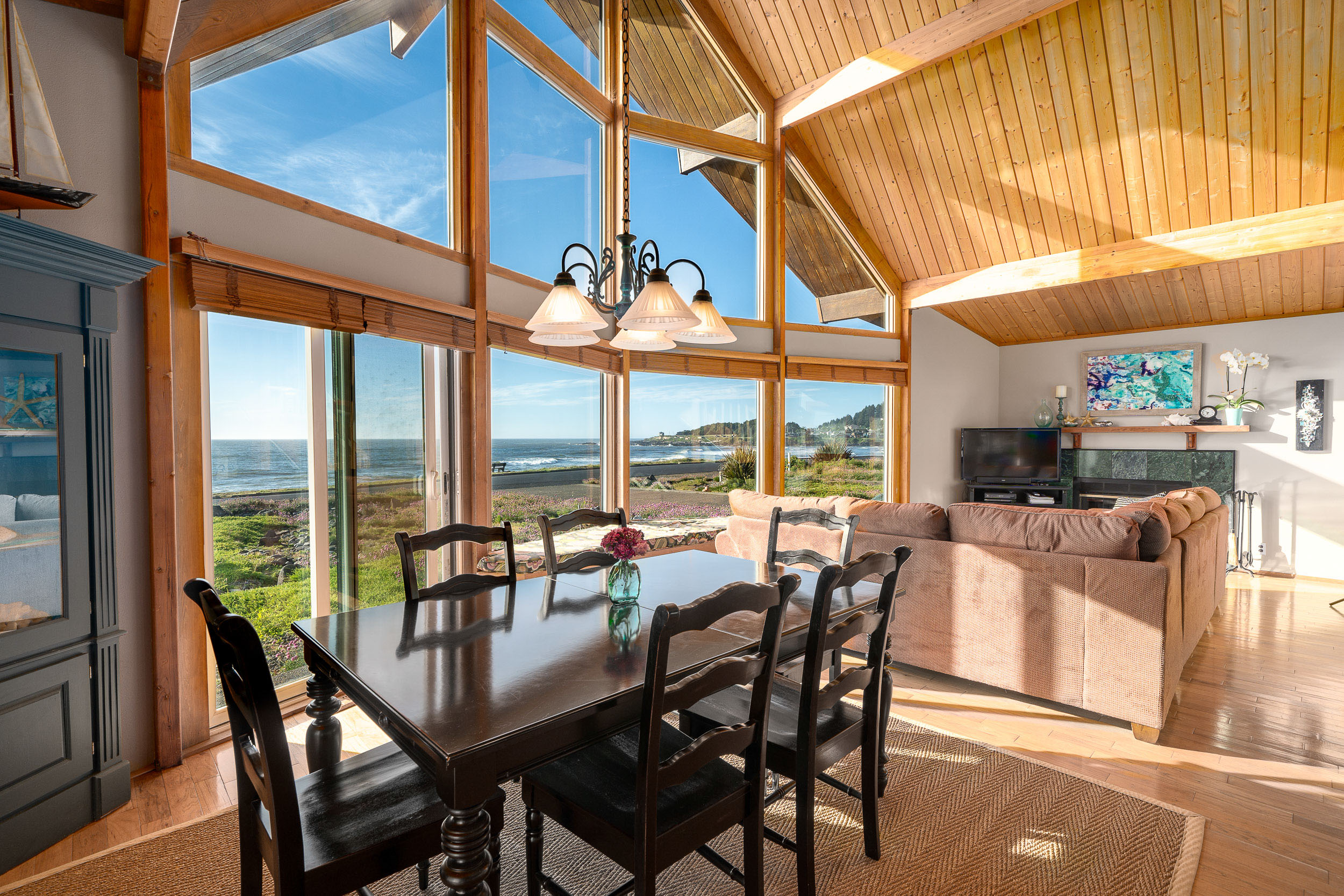 Travel Hospitality Video Production in Oregon This house is on the beach. Our Advanced Photography package shows the incredible view.